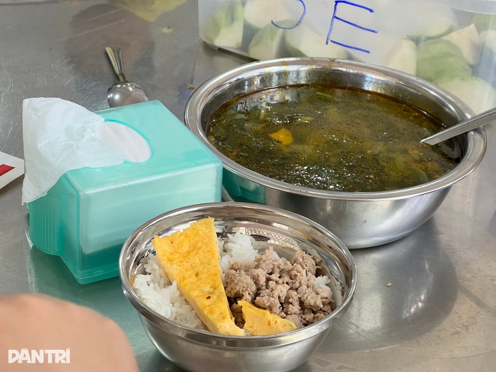 Lâm Đồng thanh tra bếp ăn trường học sau vụ tố thực phẩm kém chất lượng - 1