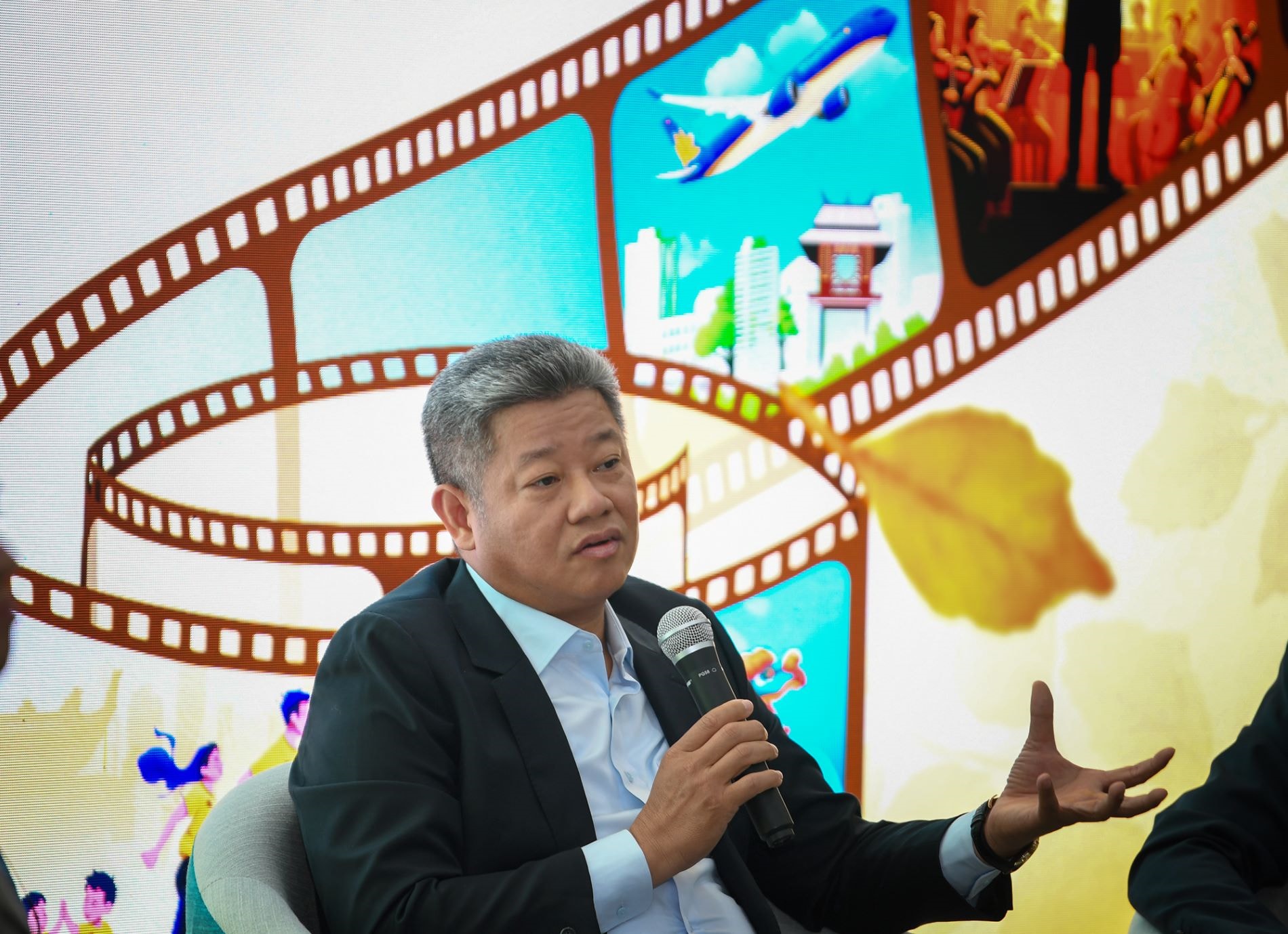 Chuỗi sự kiện thể thao, văn hóa, âm nhạc đặc sắc với chiến dịch “Chạm thu Hà Nội”
