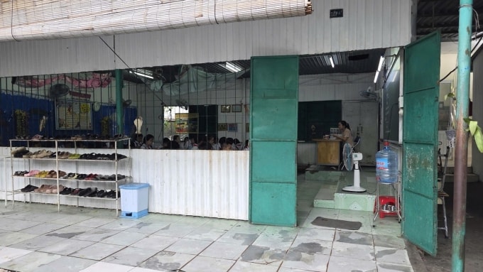 Lớp học được xây dựng hơn 15 năm nay. Ảnh: Phước Tuấn