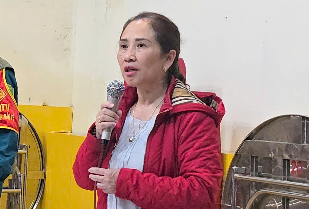 Vụ tố thực phẩm ở trường học có mùi lạ: Tạm đình chỉ công tác hiệu trưởng - 1