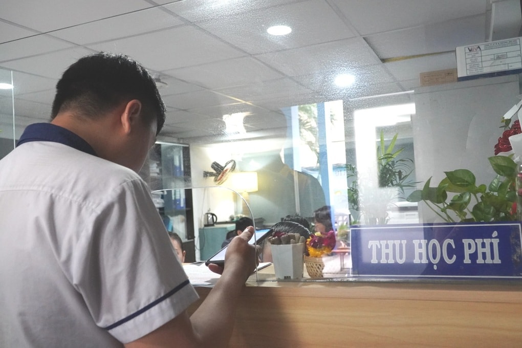 Sinh viên “kêu cứu vì chính sách học phí mới, trường đại học điều chỉnh - 3