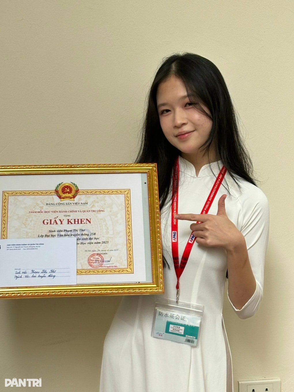 Từng định đi Đài Loan học nghề, nữ sinh cày 2 tuần đỗ thủ khoa đại học - 1