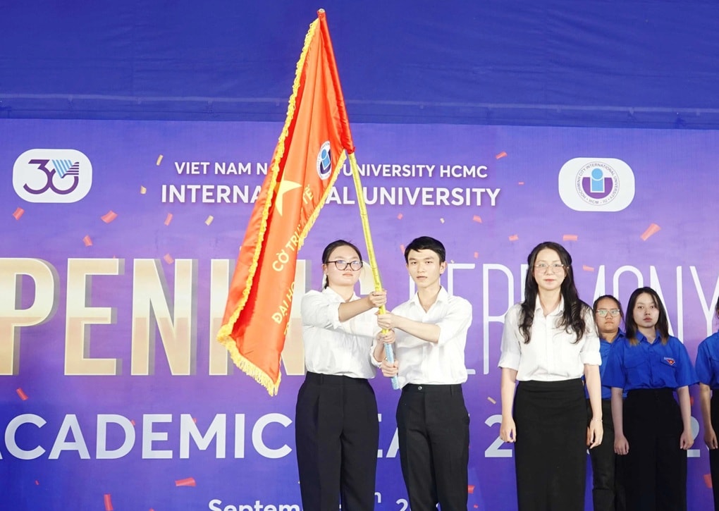 Nam sinh trường chuyên hàng đầu TPHCM đạt thủ khoa kép đại học - 1