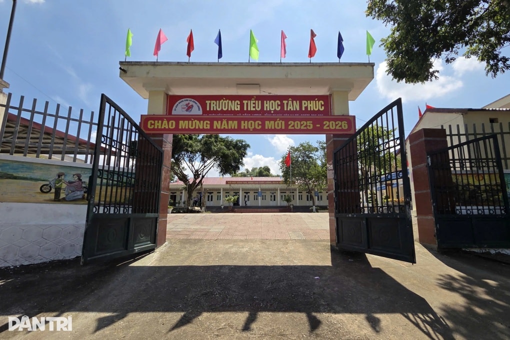 Giáo viên vùng cao từng ngày mong chờ tăng mức phụ cấp - 3