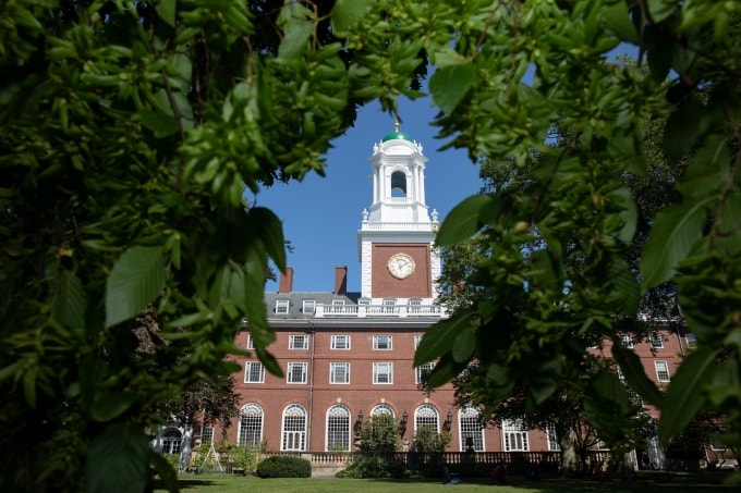 Một tòa nhà trong khuôn viên Đại học Harvard, Mỹ. Ảnh: Harvard University Fanpage
