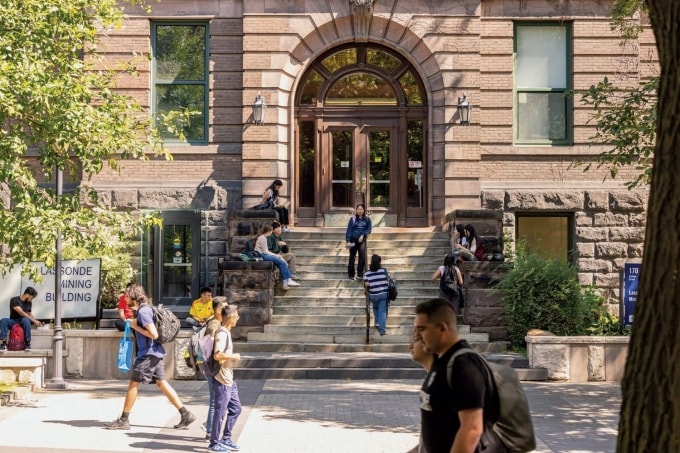 Khuôn viên Đại học Toronto, top 1 Canada. Ảnh: University of Toronto Fanpage