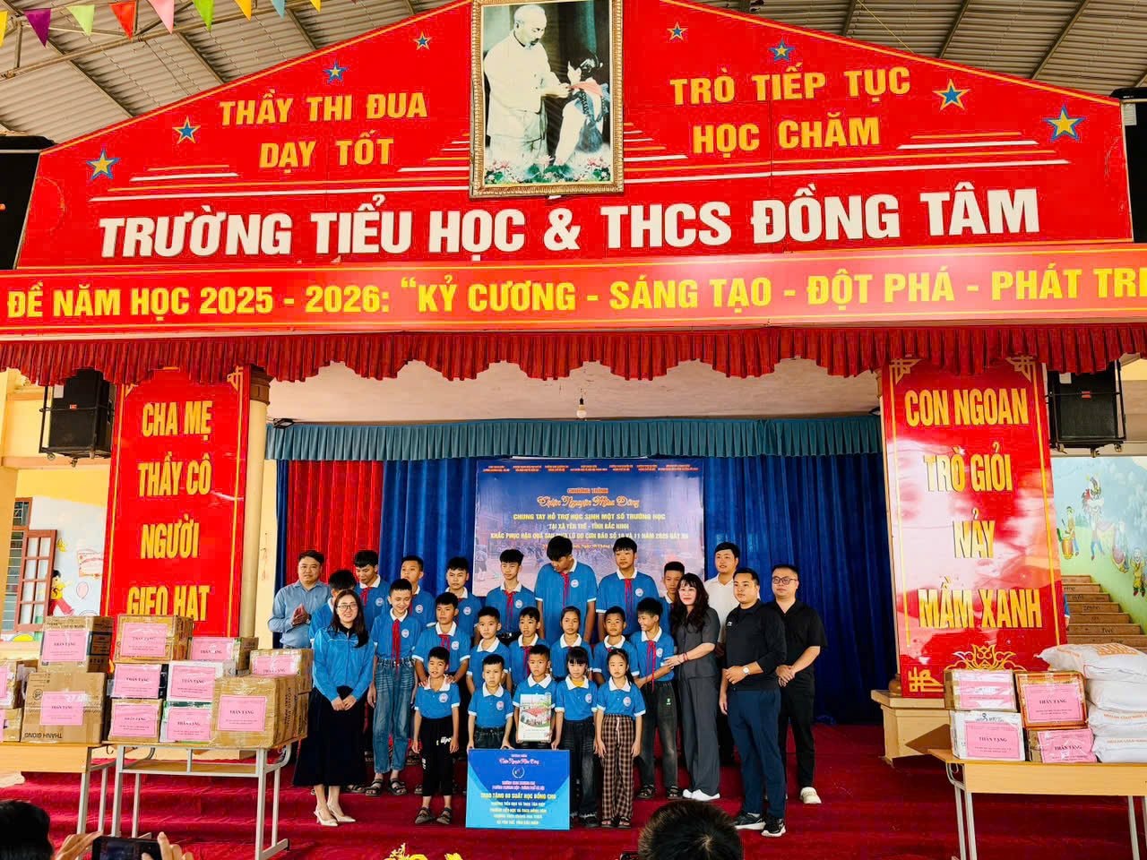 Nhấn vào ảnh để phóng to z7165327672505_0d0b7f2777d3cf4110622a4326cb6b1d.jpg?w=900