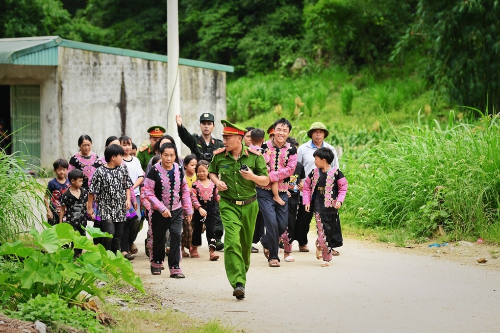 MONO được khen vì hành động dũng cảm, cứu nguy Song Luân trong show thực tế - 1