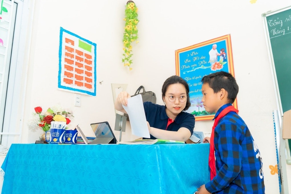 Sẽ cho phép người nước ngoài giỏi tiếng Anh được dạy trong trường công - 1