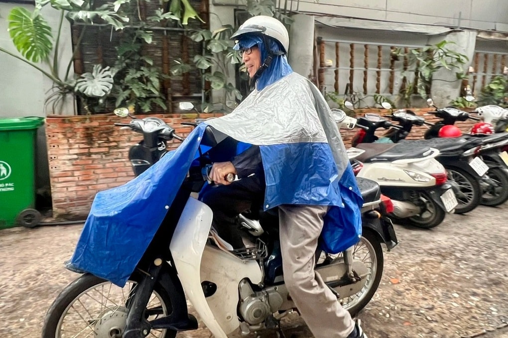 Người thầy huyền thoại bị bảo vệ gọi lại vì nhầm là học sinh - 2