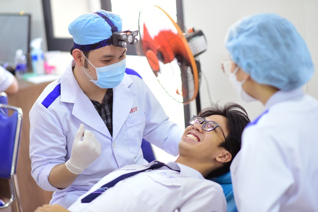 Lo ngại “15 điểm đỗ bác sĩ: Chỉ có bằng đại học không được khám chữa bệnh - 2