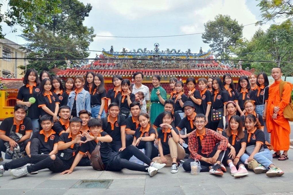 Sinh viên phải đóng 21 triệu đồng đi xuyên Việt mùa mưa lũ, trường nói gì? - 1