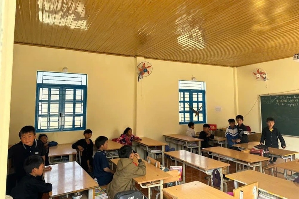 Trường vừa khánh thành, dự án cùng cha đẻ Nuôi em lại kêu gọi xây mới - 3