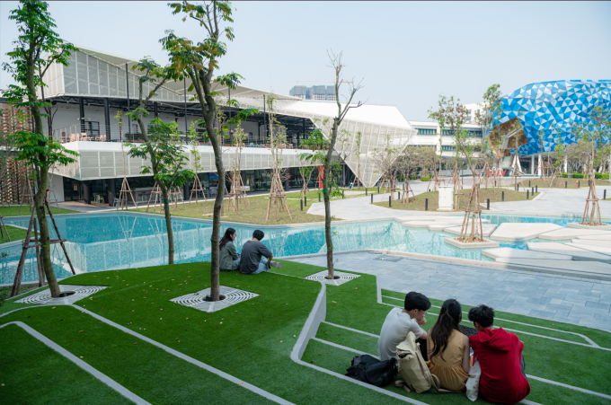 Khuôn viên đạt chứng nhận EDGE Advanced của BUV. Ảnh: BUV