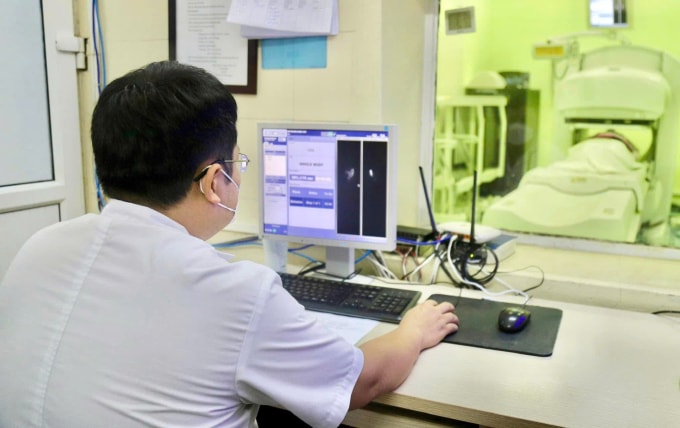 Bệnh nhân ung thư điều trị tại Bệnh viện K. Ảnh: Thái Hà