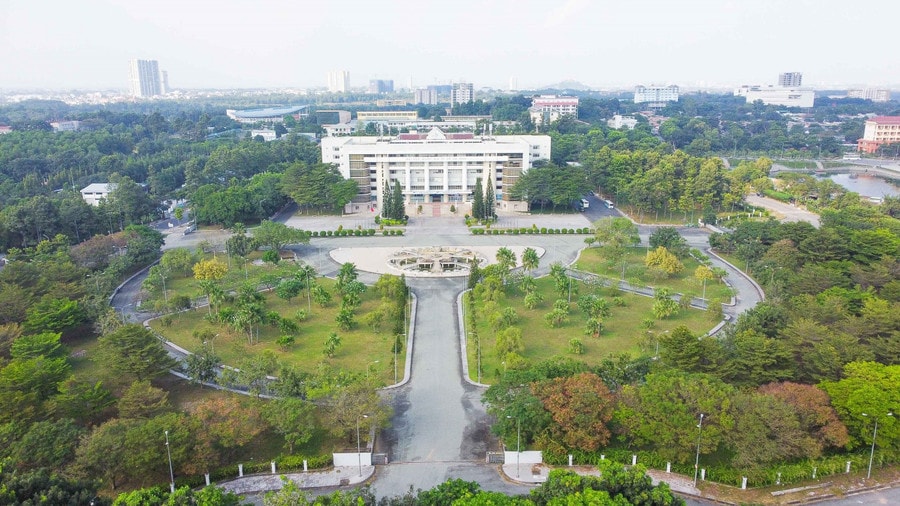 Tòa nhà điều hành Đại học Quốc gia TPHCM. tai-cau-truc-he-thong-dai-hoc-cong-lap-3.jpg