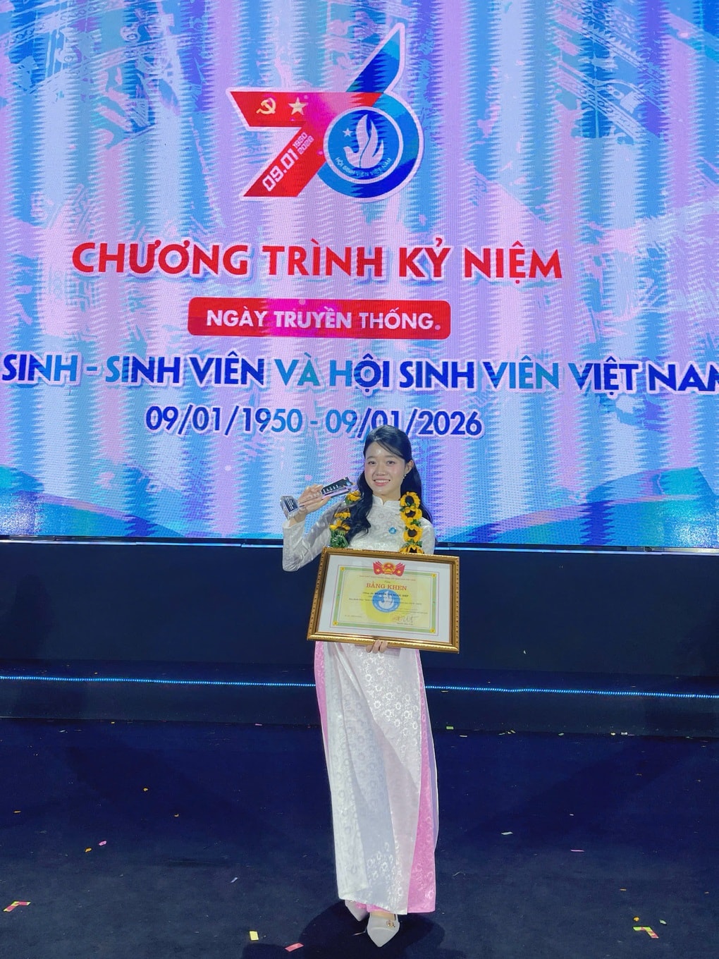 Nữ sinh Việt tốt nghiệp đại học với điểm tuyệt đối tại Thái Lan - 1