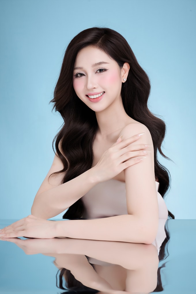 Người đẹp Ngô Thị Hiền, sinh viên ngành Digital Marketing, FPT Polytechnic Tây Nguyên. Cô từng đăng quang cuộc thi Nữ sinh Thanh lịch của trường.