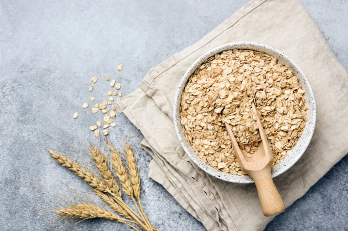 Chuyên gia khuyến nghị những người có cholesterol cao nên thử ăn yến mạch qua đêm cho bữa sáng. Ảnh: Dreamstime