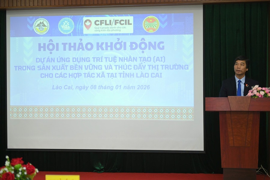 PGS.TS. Trần Viết Khanh, nguyên Phó Giám đốc Đại học Thái Nguyên phát biểu tại Hội thảo. dhtn-2.jpg