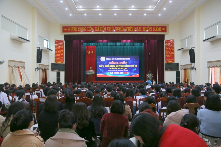 Sở GD&ĐT Quảng Trị tổng kết cuộc thi Khoa học kỹ thuật. chung-ket-khkt-1.jpg