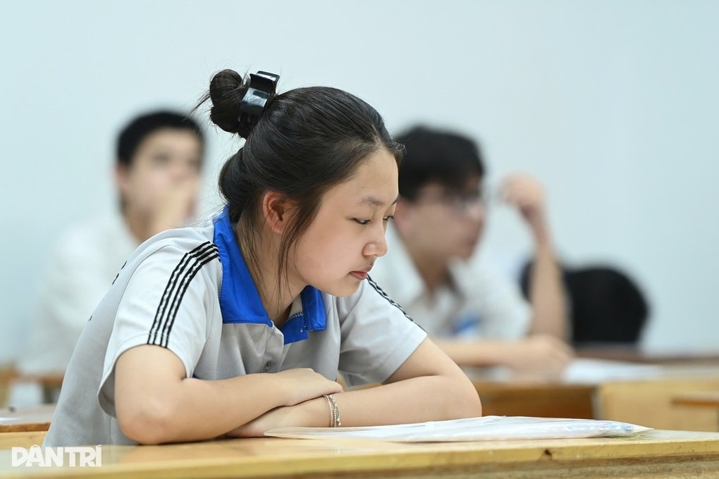 Chờ môn thi thứ 3 vào lớp 10, học sinh chọn học nhầm còn hơn bỏ sót - 1