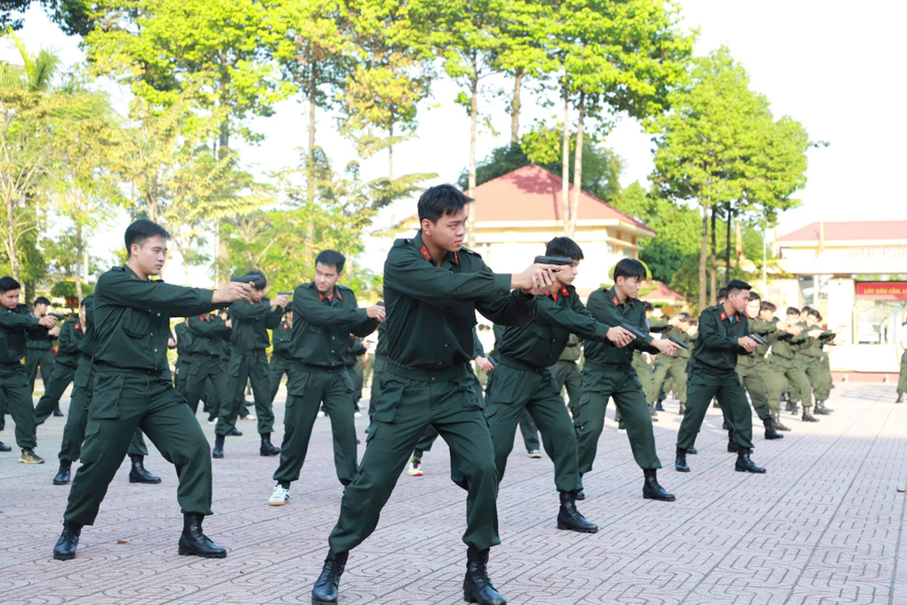 Trường ĐH An ninh Nhân dân huấn luyện bảo vệ Đại hội lần thứ XIV của Đảng - 4