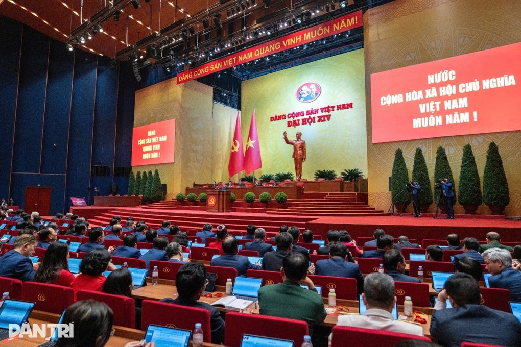 Đại hội XIV của Đảng bầu Đoàn Chủ tịch gồm 16 Ủy viên Bộ Chính trị - 1