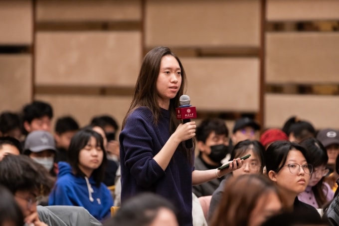 Sinh viên Đại học Bắc Kinh, Trung Quốc. Ảnh: Peking University Fanpage