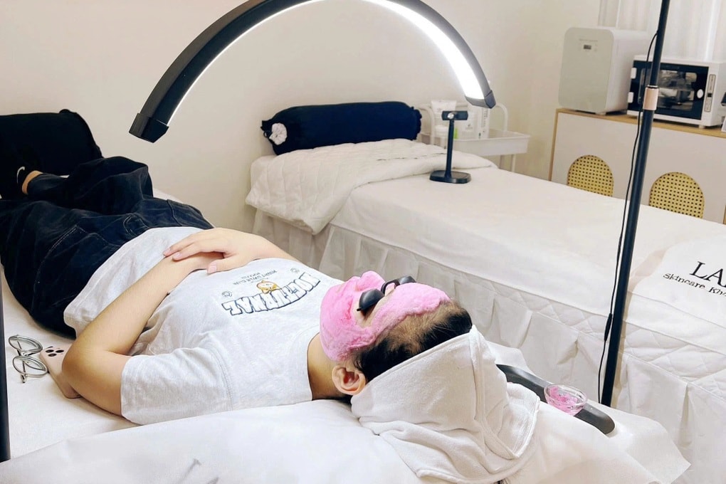 Sở GDĐT TPHCM phát cảnh báo về dịch vụ thẩm mỹ trong trường học - 1