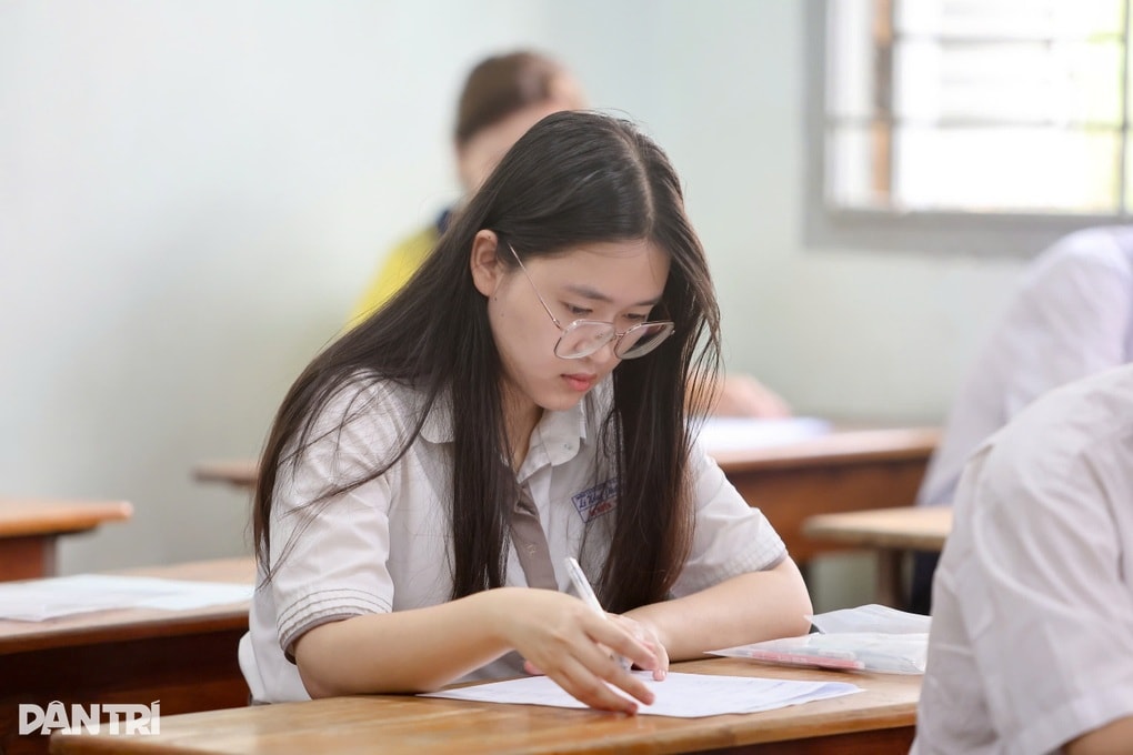 Không xét tuyển bằng học bạ với thí sinh có điểm thi tốt nghiệp dưới 16 - 1