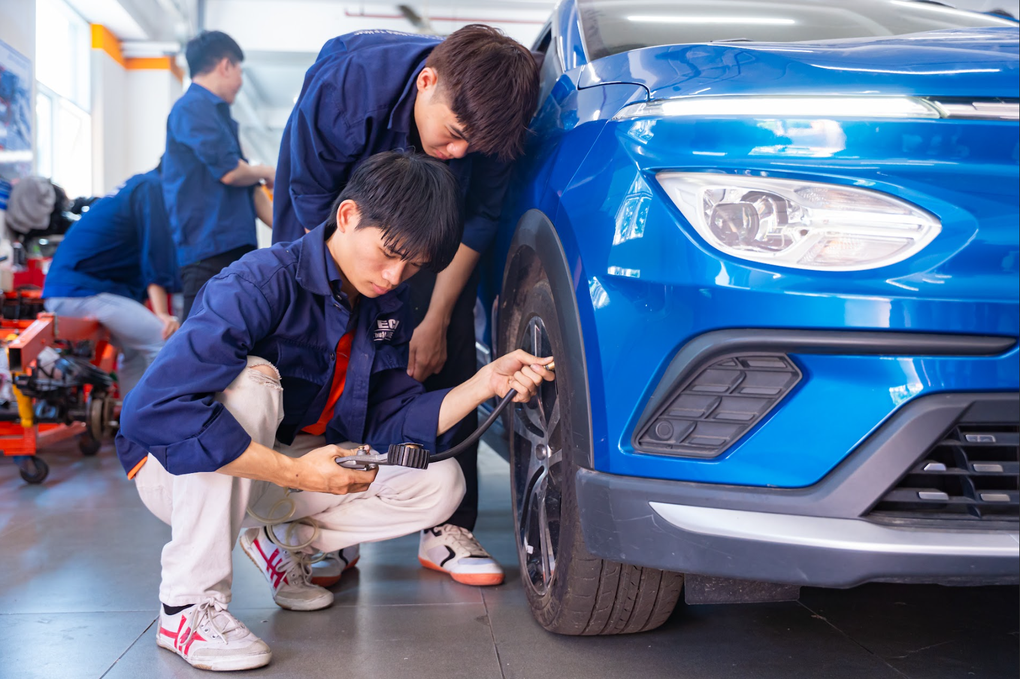 Bộ GDĐT điều chỉnh quan trọng: Cơ hội “cứu” khối A00, C00 - 2