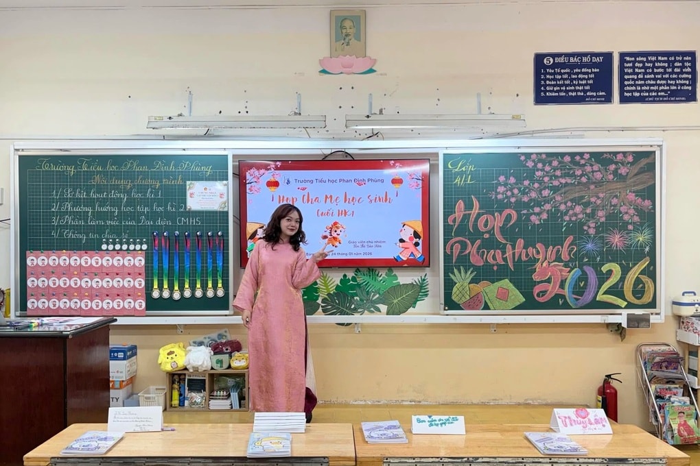 Họp phụ huynh kiểu lạ của cô giáo Gen Z gây “bão” mạng - 1