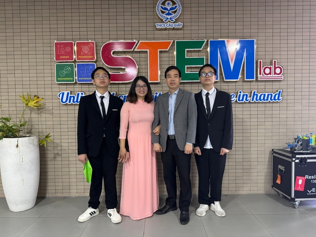 Hai giải nhất Toán thành phố Hà Nội là anh em song sinh - 3