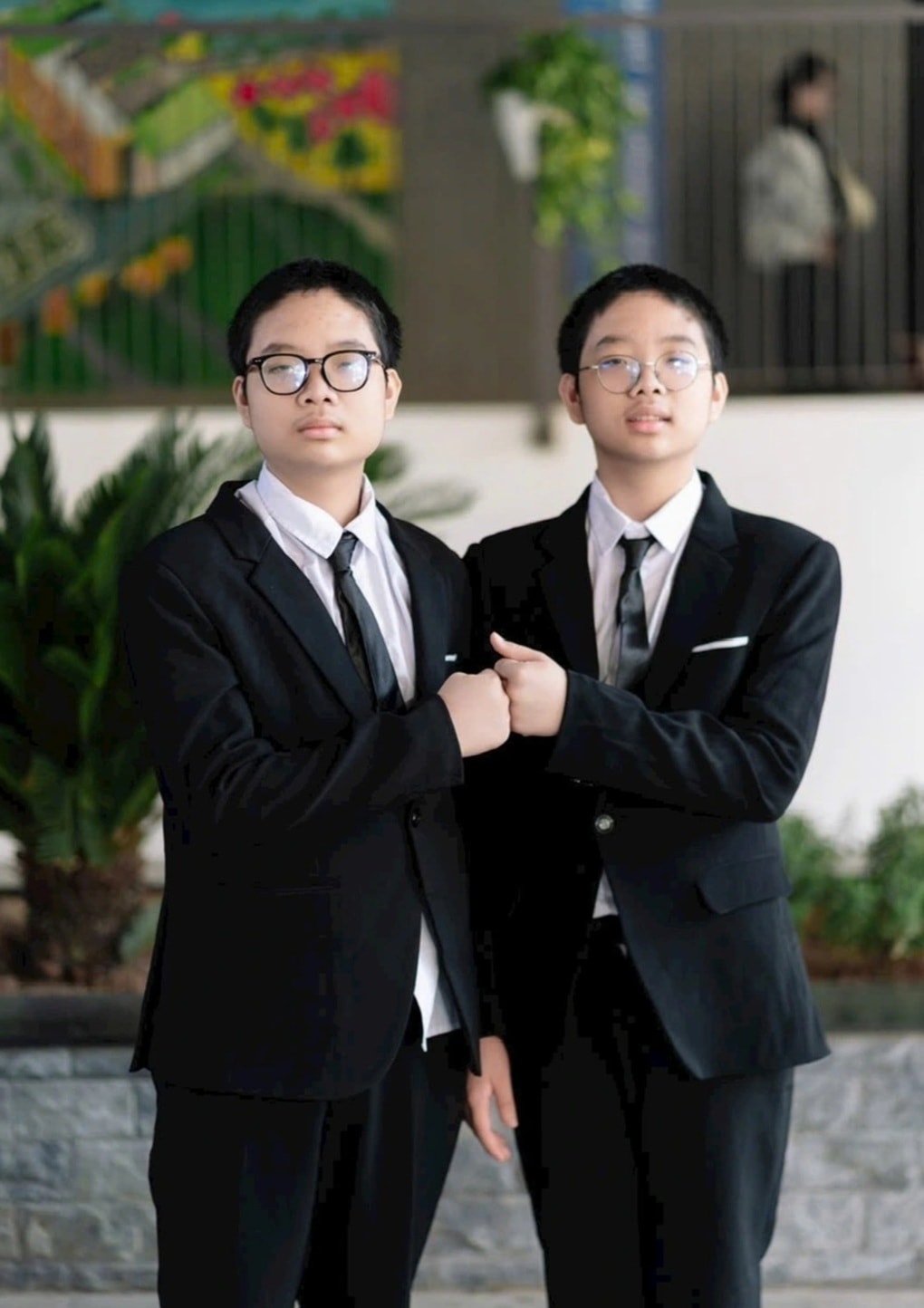 Hai giải nhất Toán thành phố Hà Nội là anh em song sinh - 1