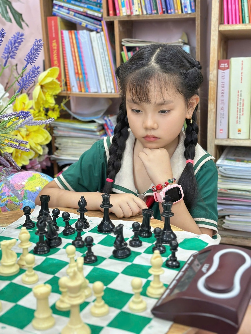 Học sinh lớp 3 sở hữu gần 90 huy chương Toán, cờ vua và nghệ thuật - 3