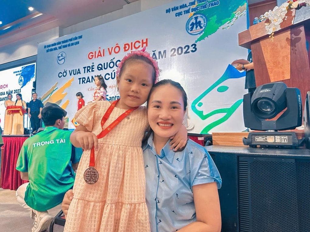 Học sinh lớp 3 sở hữu gần 90 huy chương Toán, cờ vua và nghệ thuật - 4