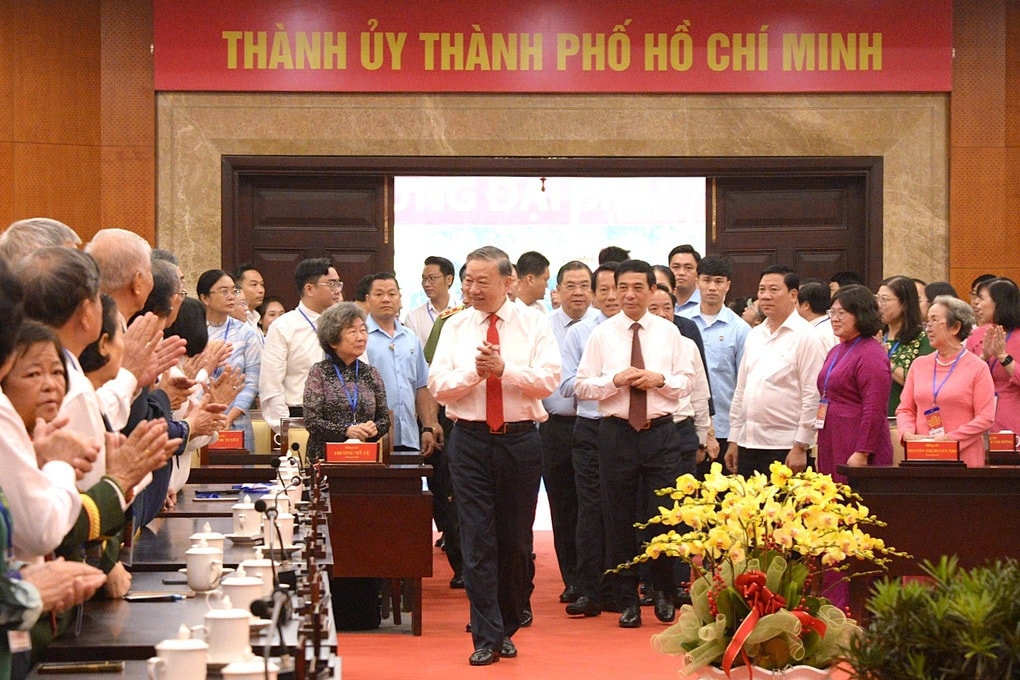 Tổng Bí thư: TPHCM cần là nơi để Trung ương yên tâm giao những việc khó - 1