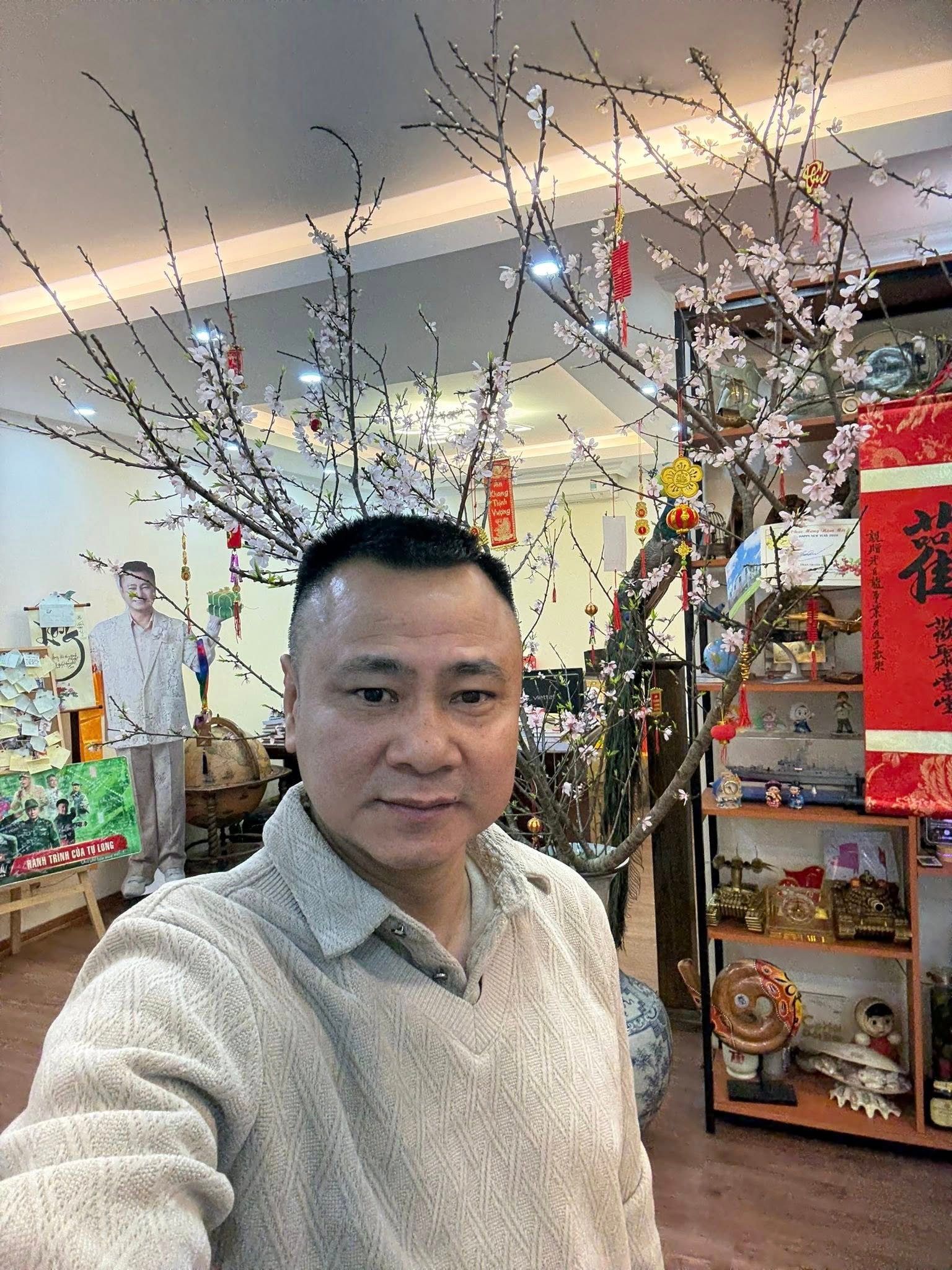 Điều đắt giá nhất trong nhà riêng của NSND Tự Long - Phó Giám đốc Nhà hát chèo Quân đội cận Tết- Ảnh 5.