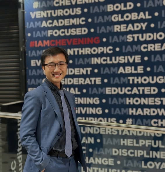 Hành trình giáo dục của bác sĩ trẻ Nguyễn Văn Bình từ ước mơ đến thực tế - Ảnh 1.