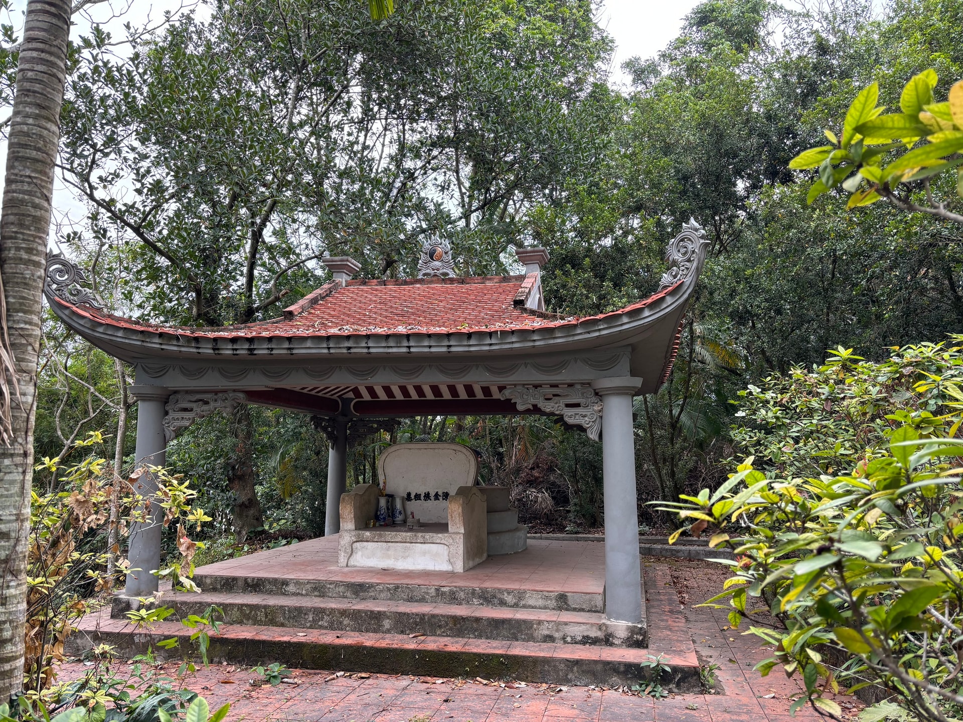 Ngọn núi cao chưa đến 100m, được mệnh danh là Ngọn núi cao chưa đến 100m, được mệnh danh là