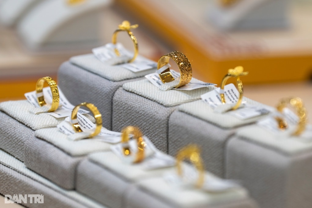 Mỹ - Israel không kích Iran: Giá vàng sắp bùng nổ? - 1