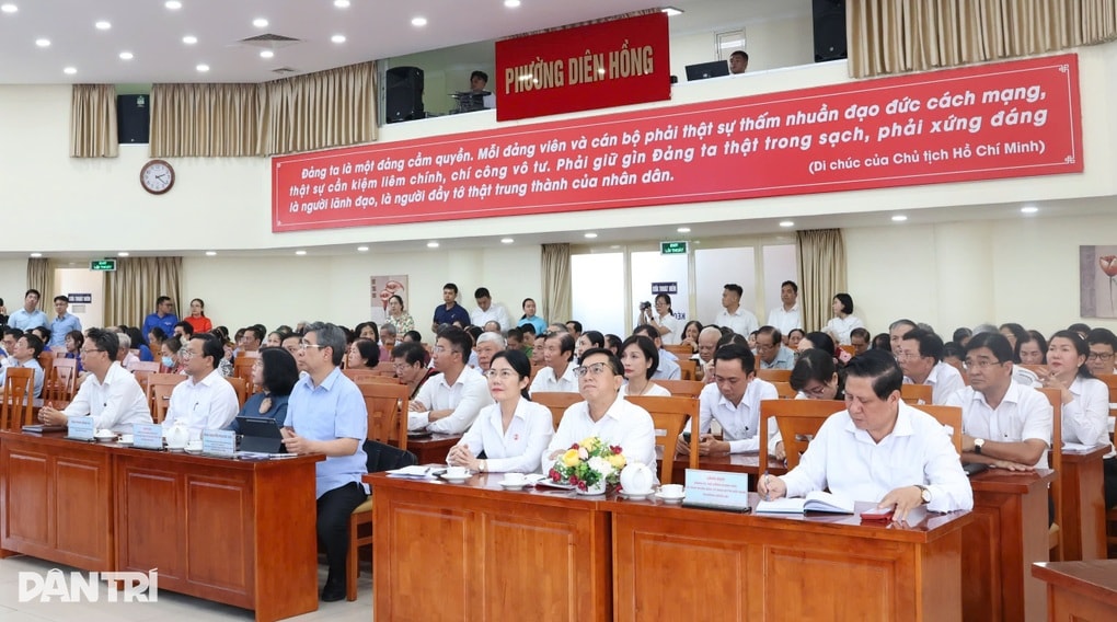 Bí thư TPHCM nói về hình ảnh giọt nước mắt tại công viên số 1 Lý Thái Tổ - 2