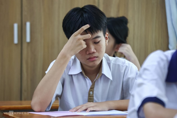 Thí sinh thi lớp 10 công lập TP HCM, tại THCS Hoa Lư, tháng 6/2025. Ảnh: Quỳnh Trần