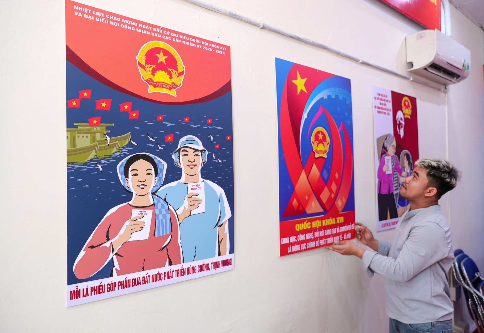 TPHCM rực rỡ cờ hoa chào mừng bầu cử Quốc hội khóa XVI 2026 - Ảnh 16.