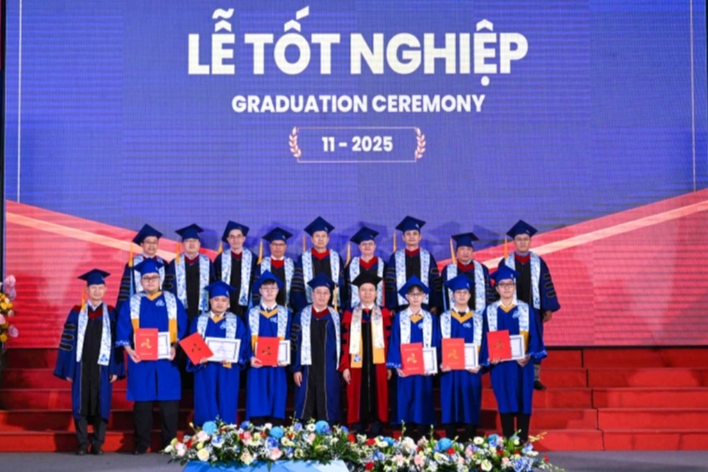 Loạt trường đại học miễn học phí, trả lương cho người học tiến sĩ - 2