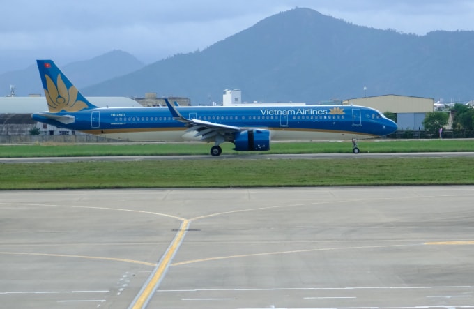 Máy bay của hãng Vietnam Airlines chuẩn bị cất cánh tại Sân bay quốc tế Đà Nẵng. Ảnh: Nguyễn Đông