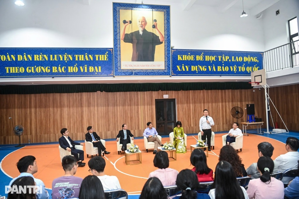 Hiệu trưởng chuyên Sư phạm: Con ôn thi chuyên, cha mẹ nên đi nhẹ, nói khẽ - 1