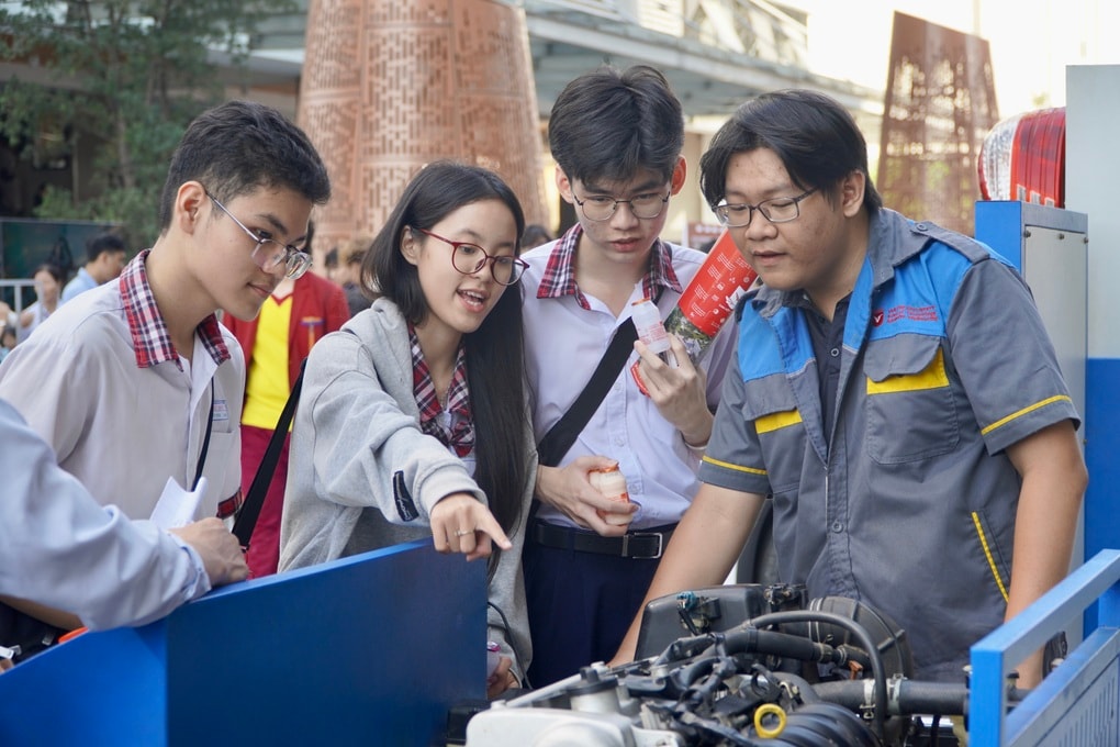 Gen Z chỉ chọn ngành học ra trường có lương cao là thực dụng? - 2