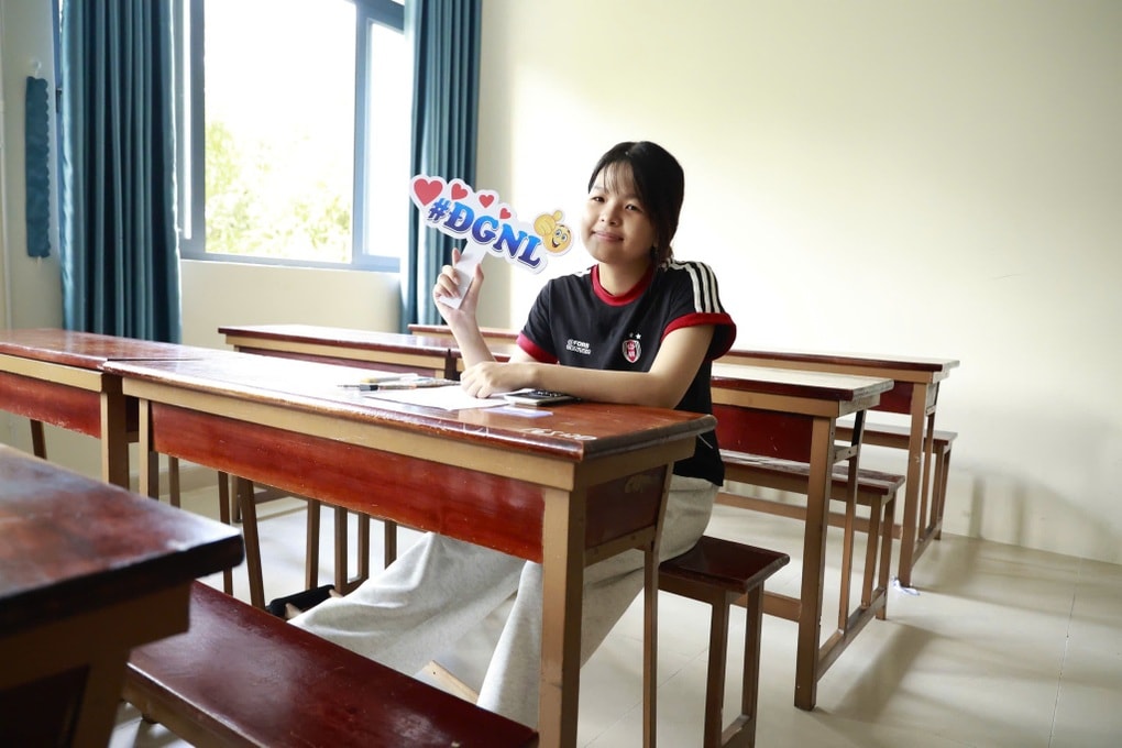 Thi đánh giá năng lực lớn nhất nước: Đứt dây chằng vẫn quyết đạt 750 điểm - 1